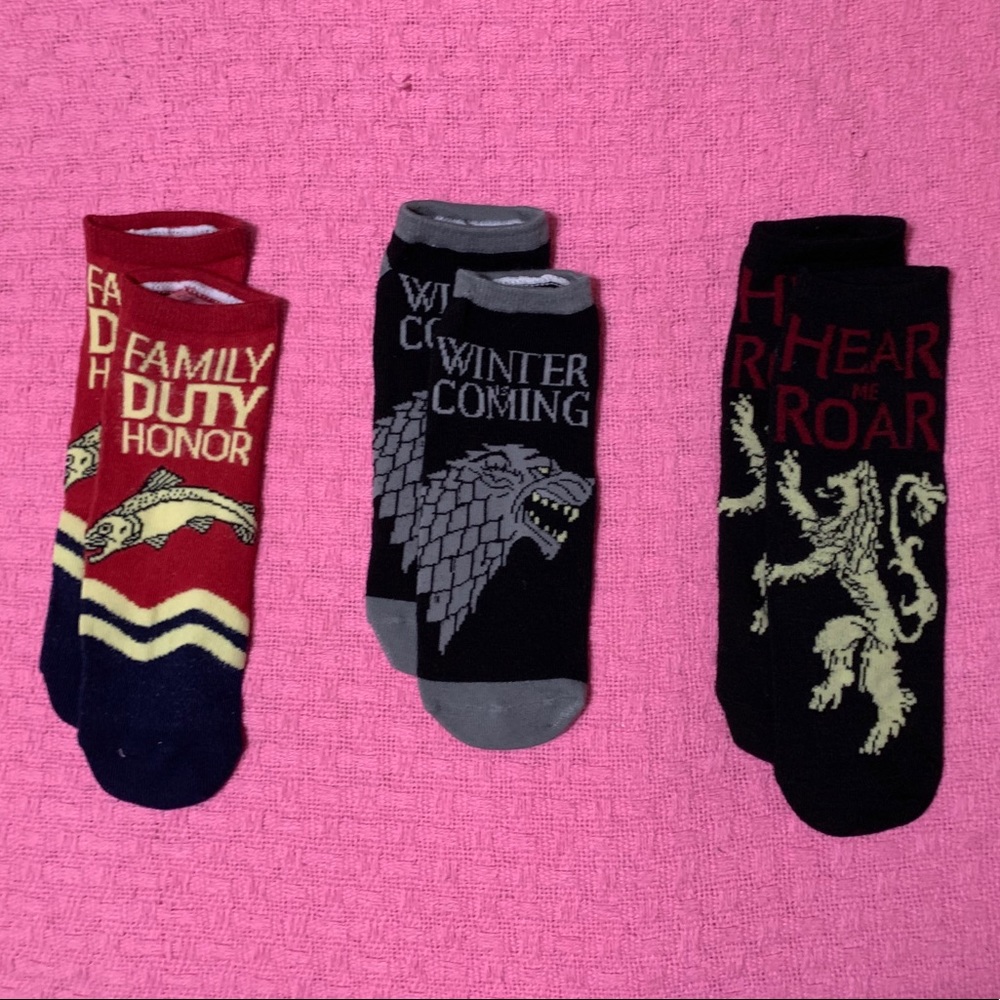 12 pair Game of Thrones men’s socks.